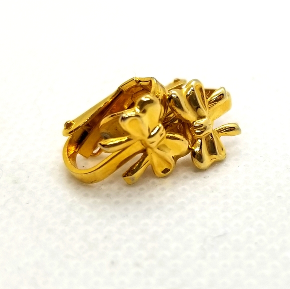 Gold Bow clip on earrings - Picture 1 of 4